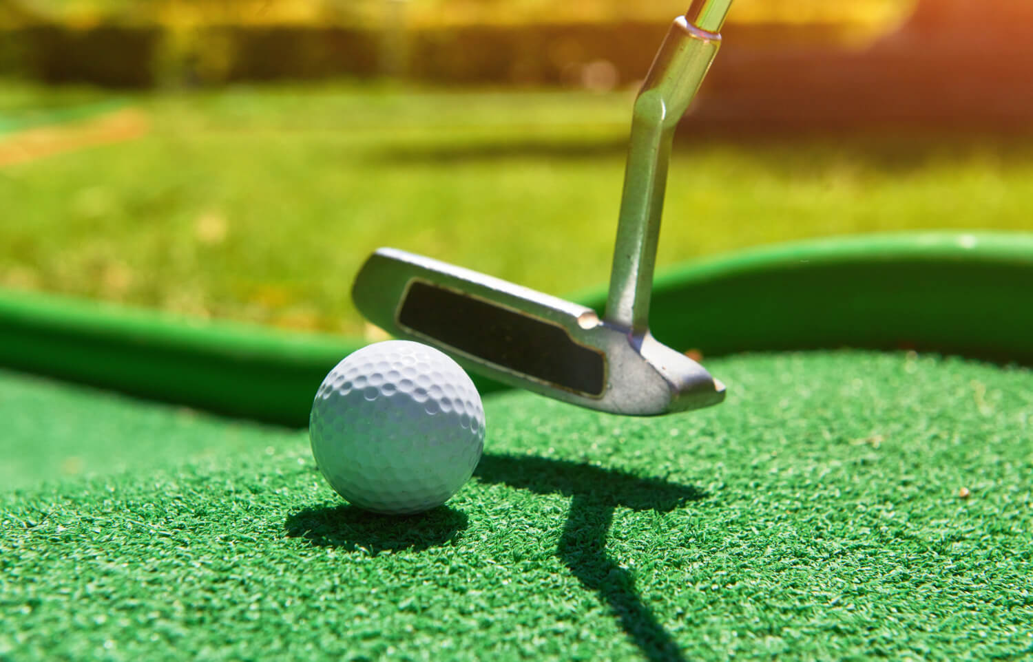 golf-ball-golf-club-artificial-grass